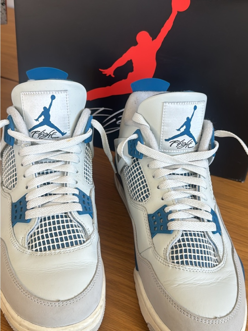 Nike Air Jordan 4 Retro. Off-white/military blue men’s size 10. Like new
